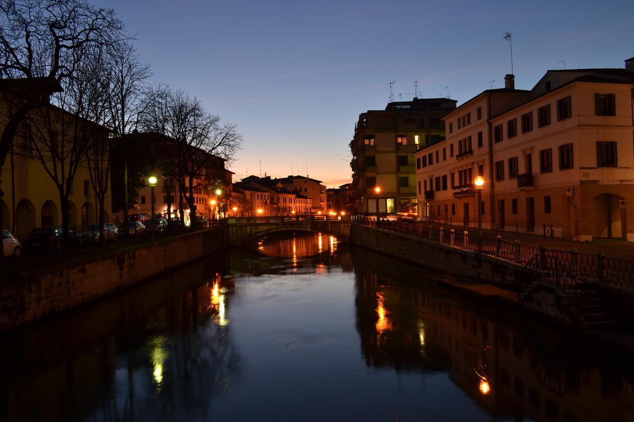 Portico Oscuro Deluxe Apartment - Centro Citta Treviso Eksteriør billede