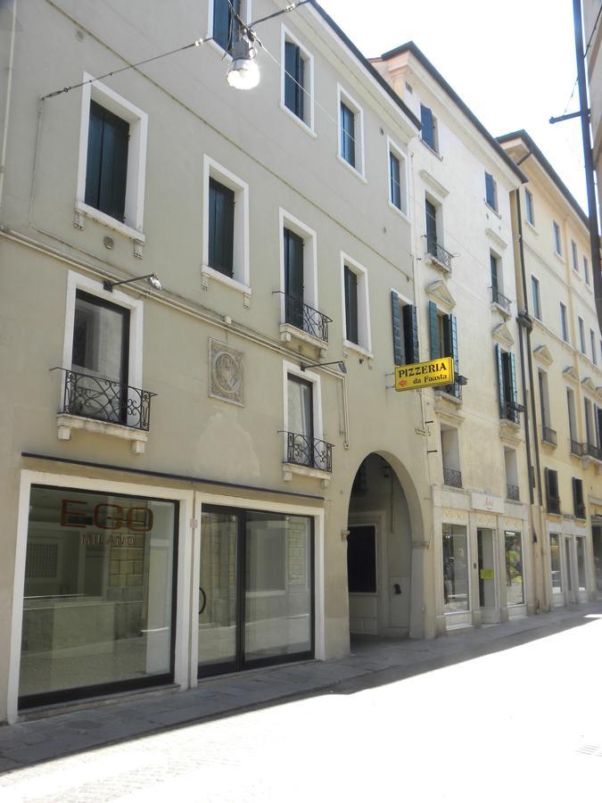 Portico Oscuro Deluxe Apartment - Centro Citta Treviso Eksteriør billede
